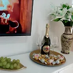 Ajp Gold Dabie Апартаменти